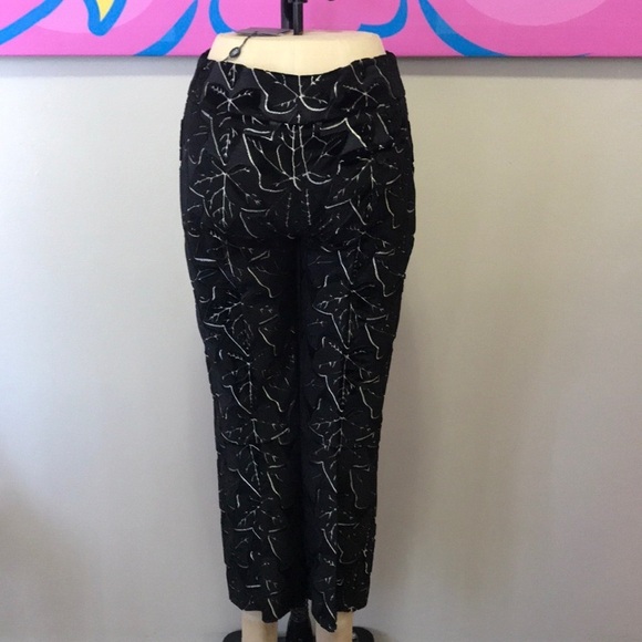 Alexander McQueen Black Cut Velvet Ankle Pants - Picture 4 of 8